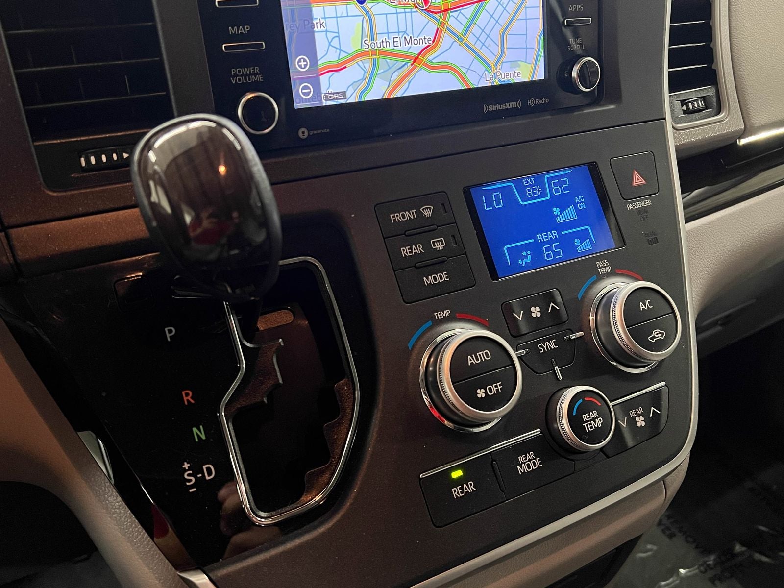 2020 Toyota Sienna XLE 8 Passenger