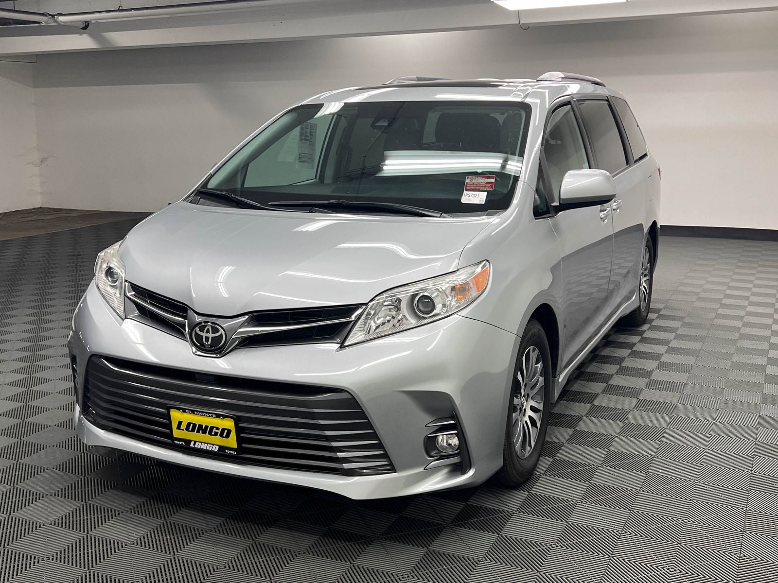 2020 Toyota Sienna XLE 8 Passenger