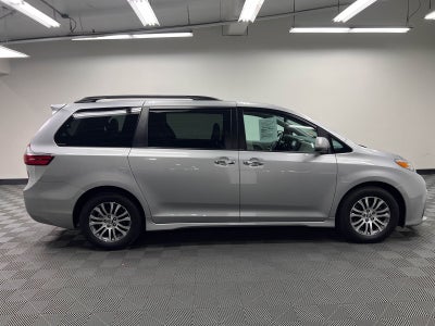 2020 Toyota Sienna XLE 8 Passenger