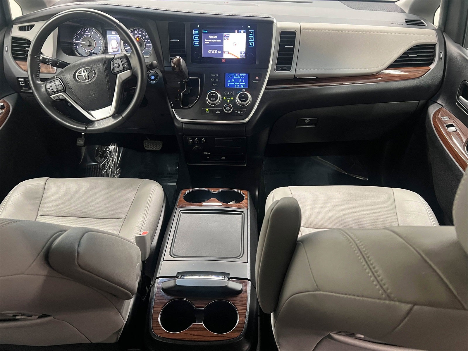 2017 Toyota Sienna Limited Premium 7 Passenger