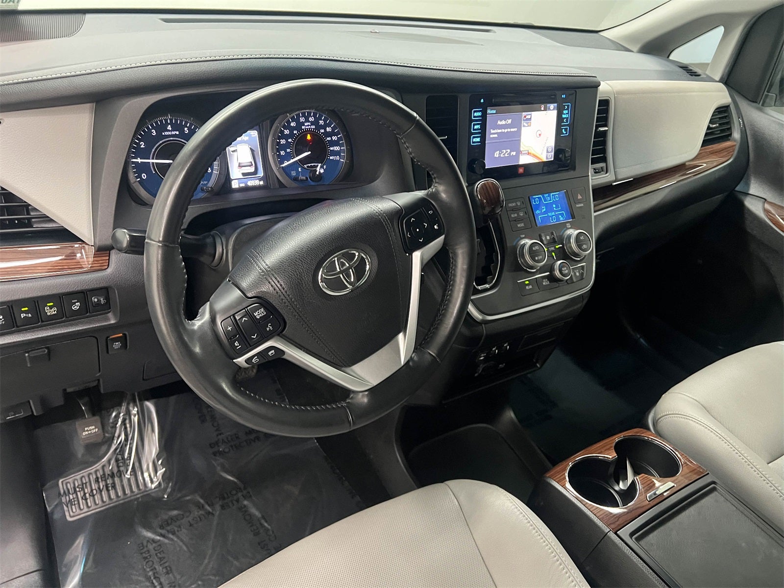 2017 Toyota Sienna Limited Premium 7 Passenger