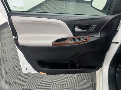 2017 Toyota Sienna Limited Premium 7 Passenger