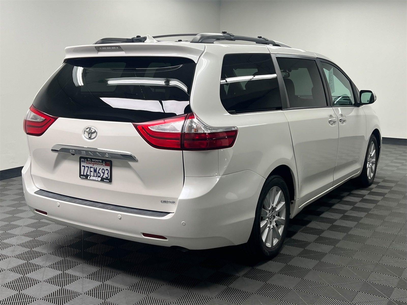 2017 Toyota Sienna Limited Premium 7 Passenger