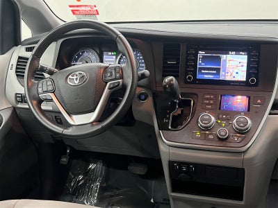 2020 Toyota Sienna XLE 8 Passenger