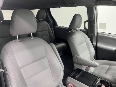 2019 Toyota Sienna XLE 8 Passenger