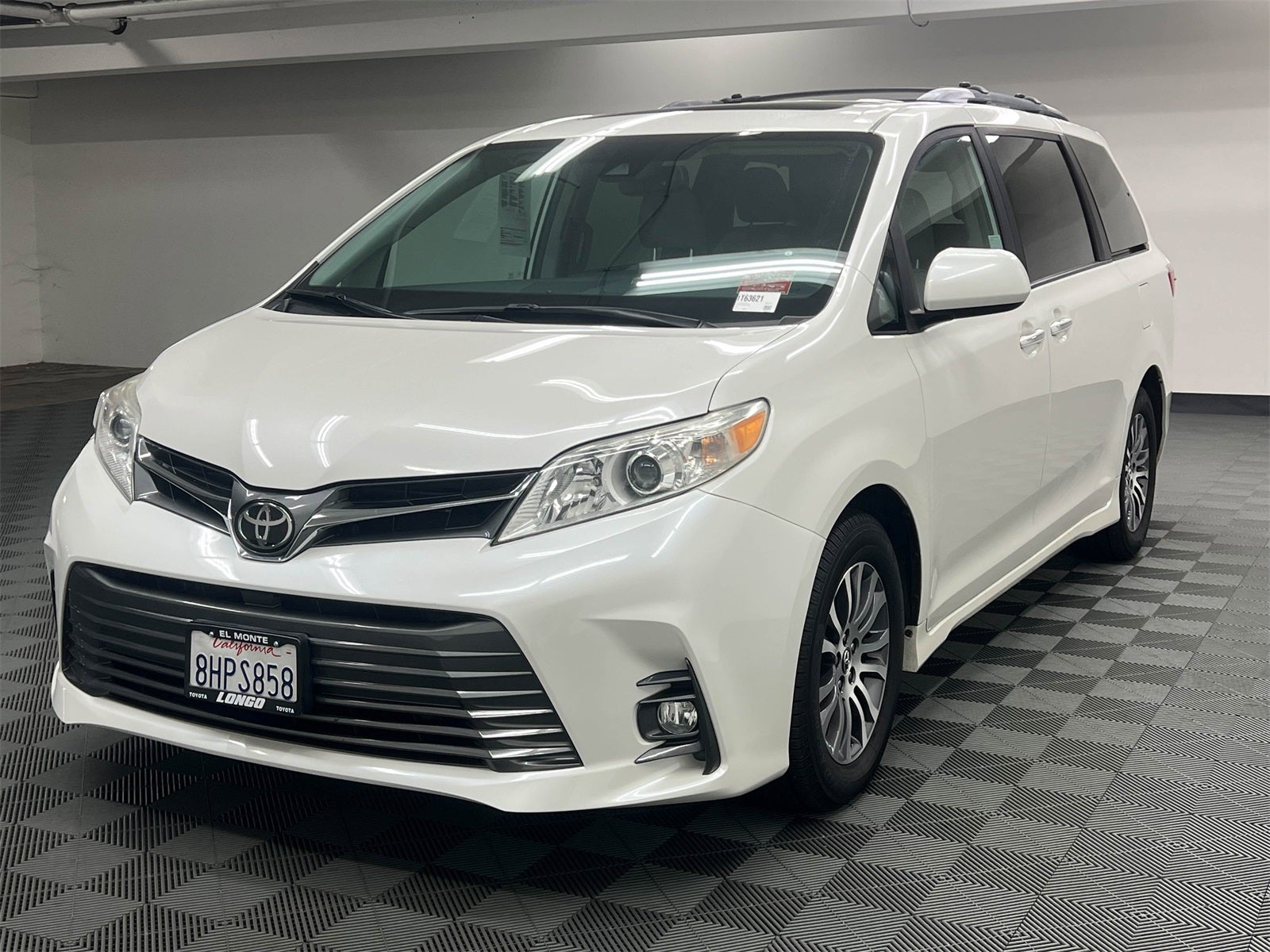 2019 Toyota Sienna XLE 8 Passenger