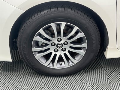 2019 Toyota Sienna XLE 8 Passenger