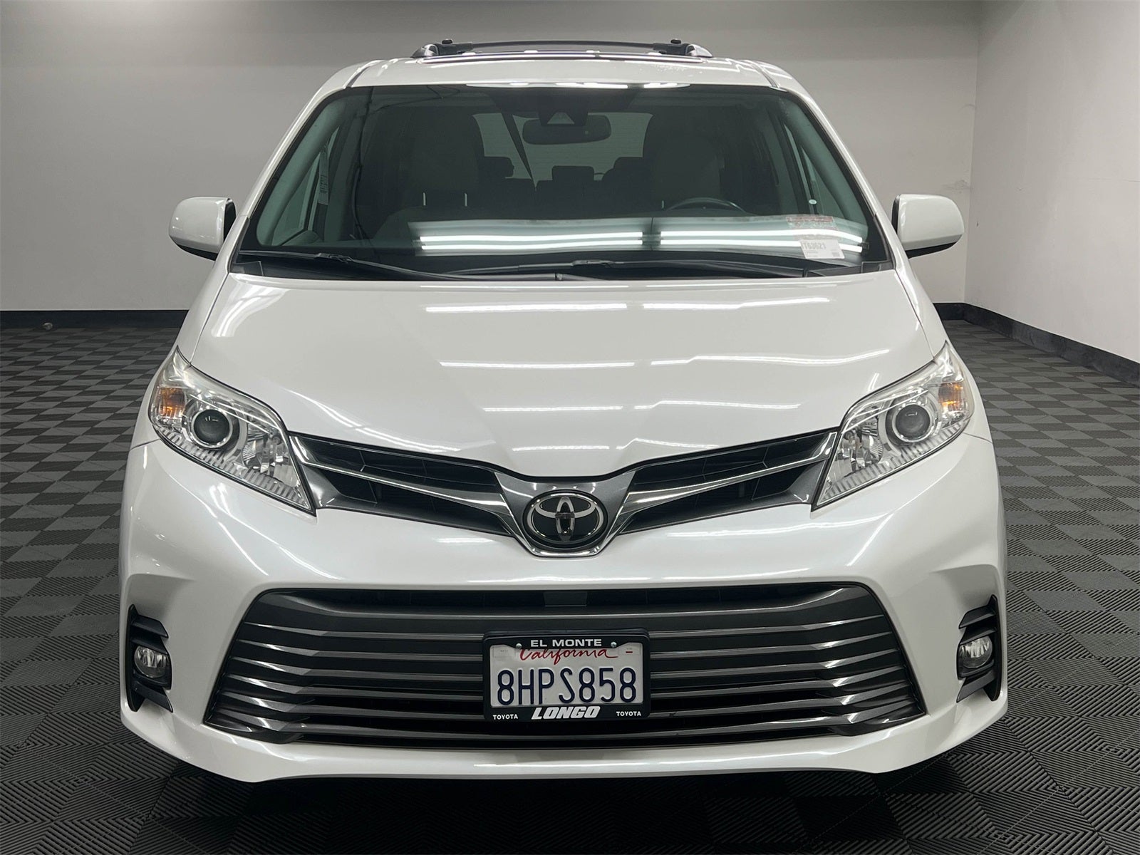 2019 Toyota Sienna XLE 8 Passenger