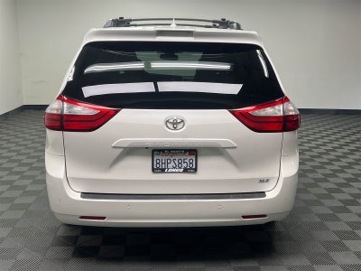 2019 Toyota Sienna XLE 8 Passenger
