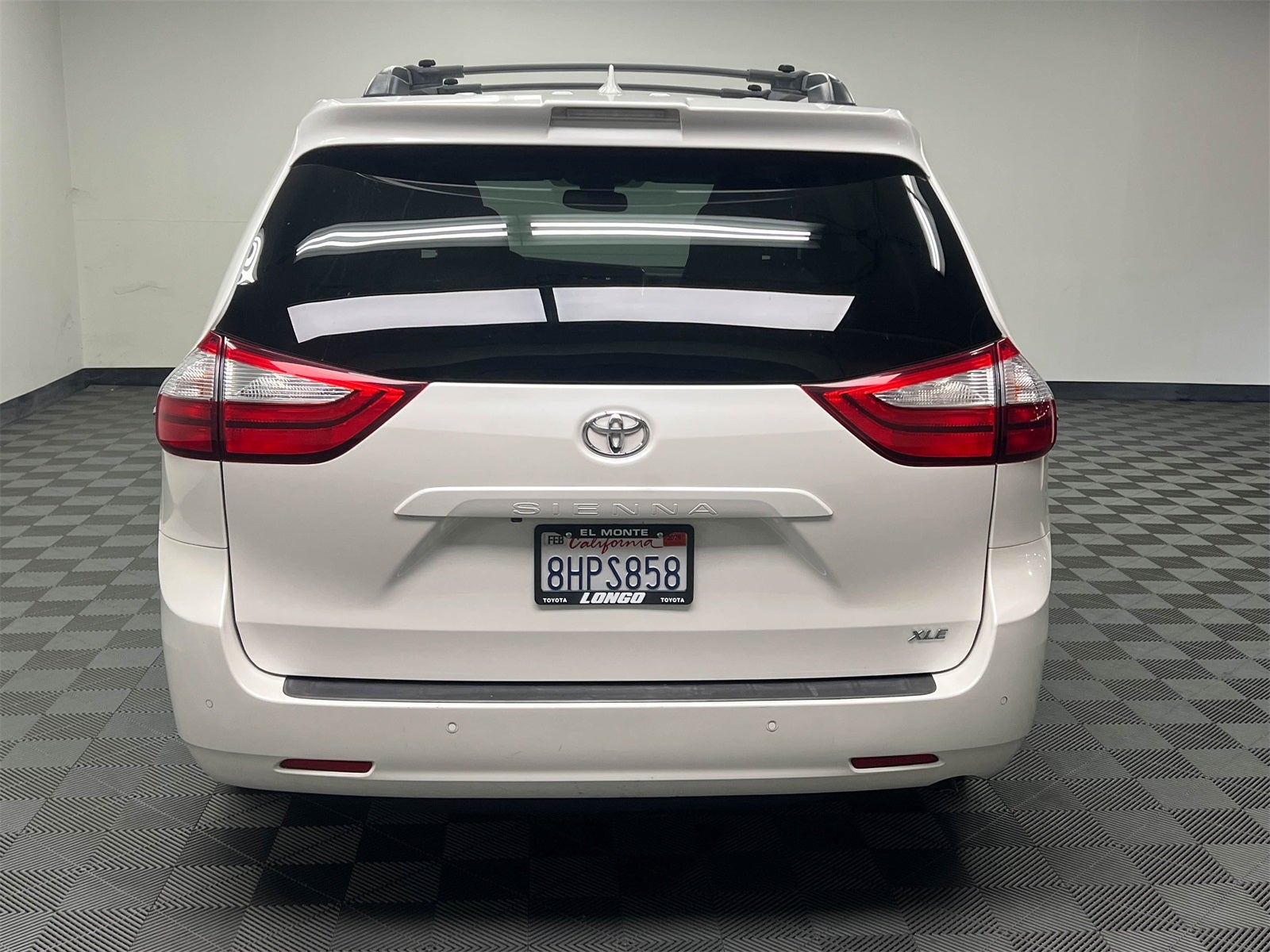 2019 Toyota Sienna XLE 8 Passenger