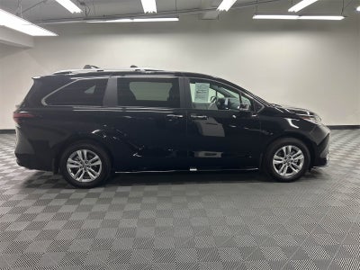 2025 Toyota Sienna Limited 7 Passenger