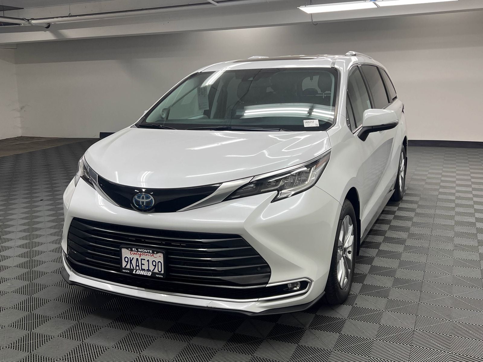 2023 Toyota Sienna Limited 7 Passenger