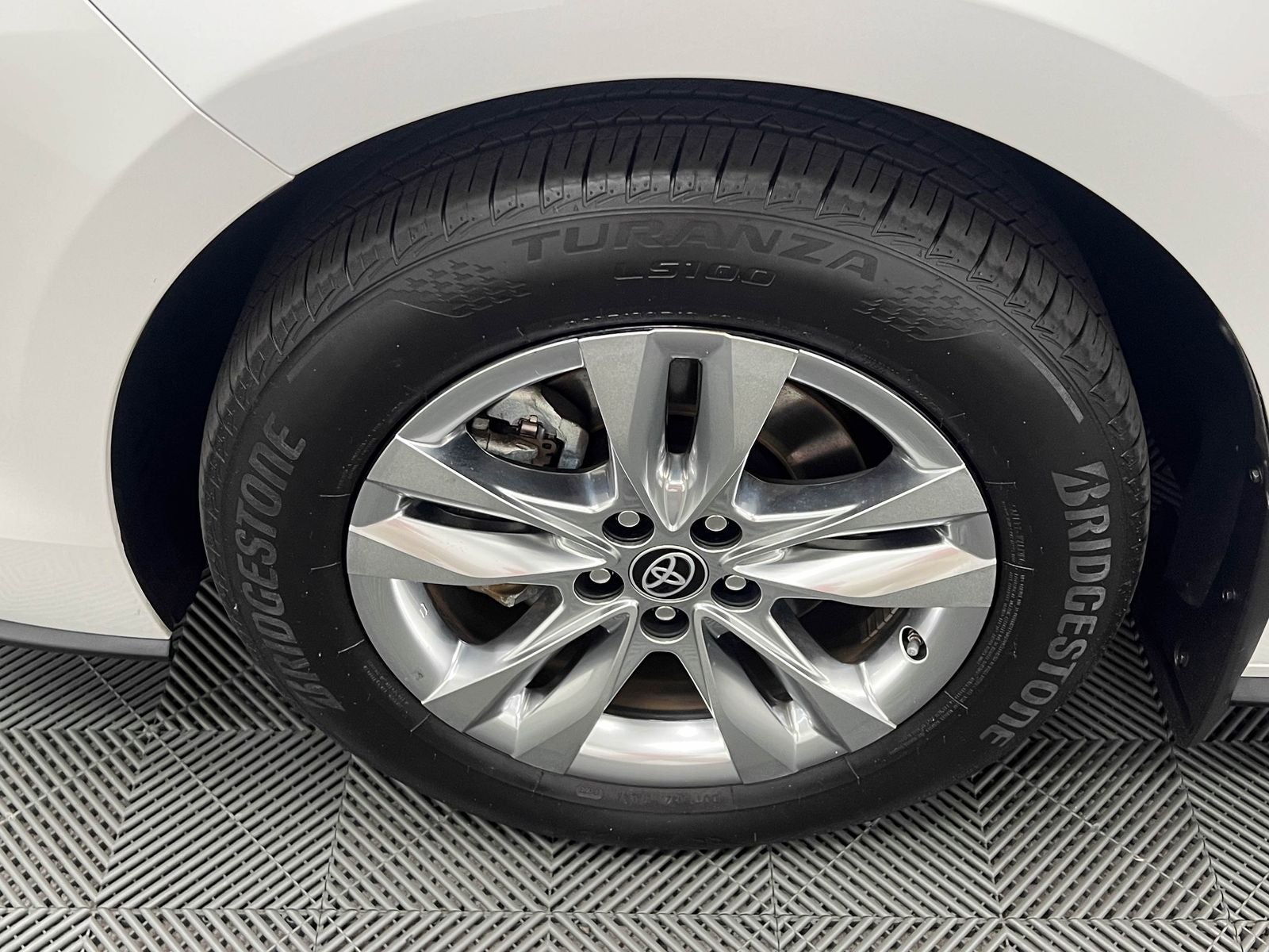 2023 Toyota Sienna Limited 7 Passenger