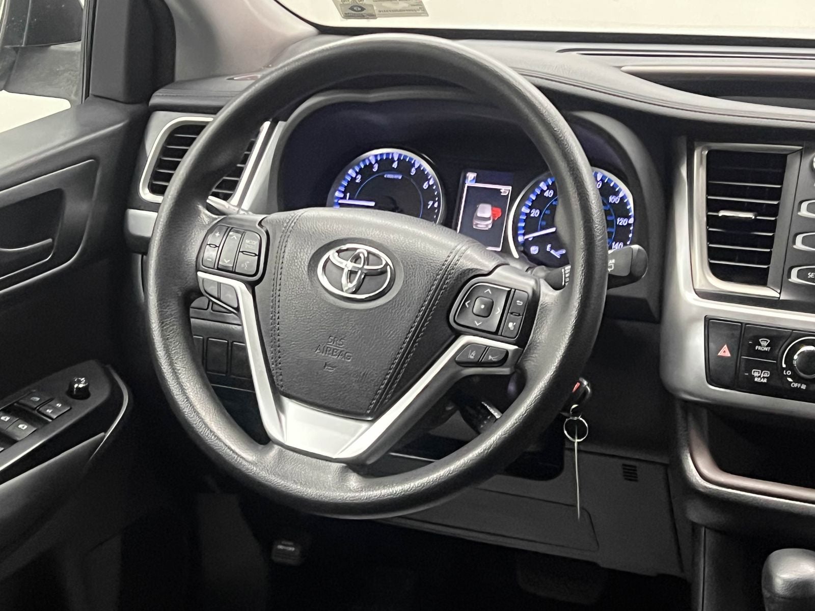 2018 Toyota Highlander LE