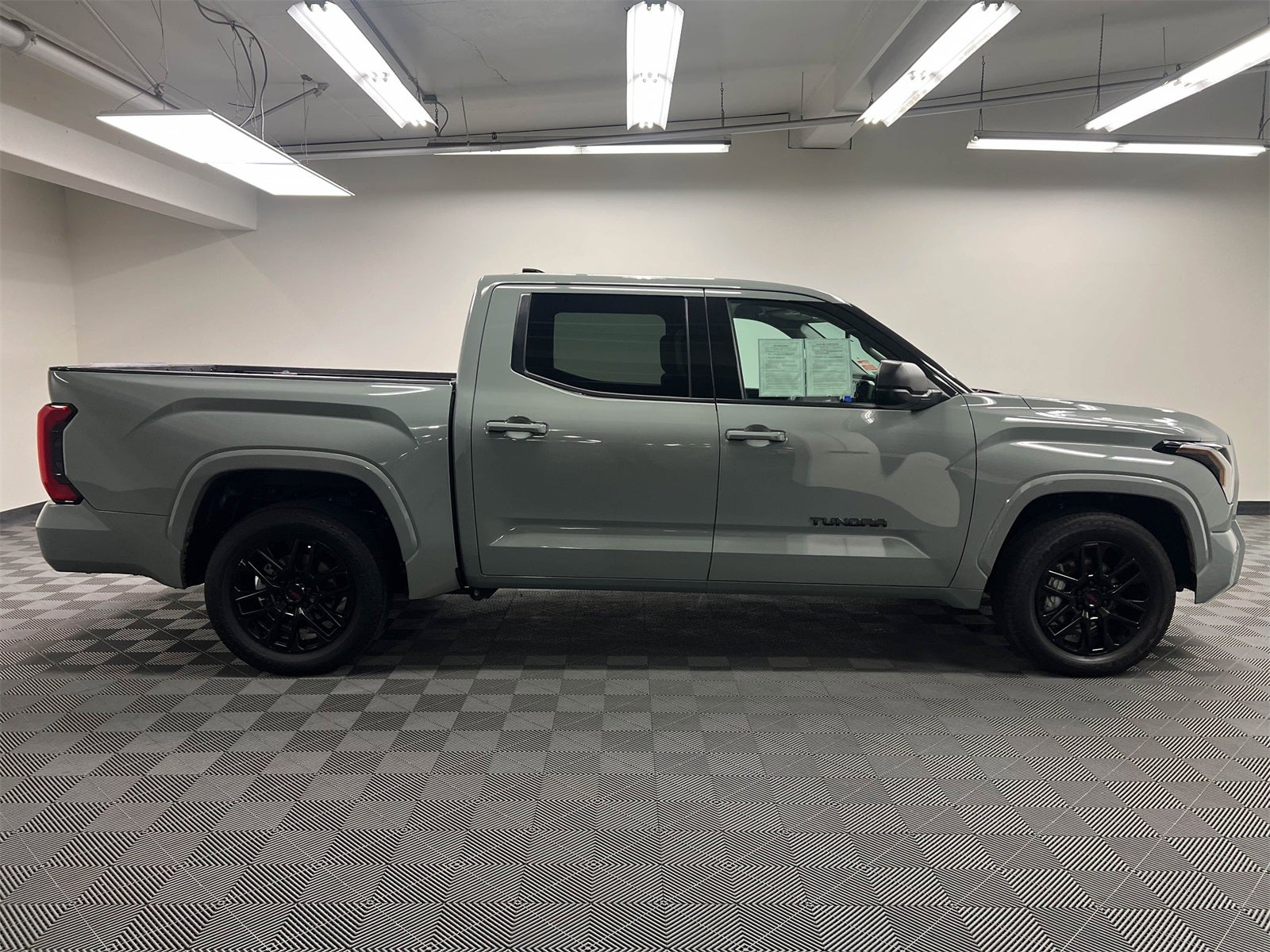 2023 Toyota Tundra SR5 RWD