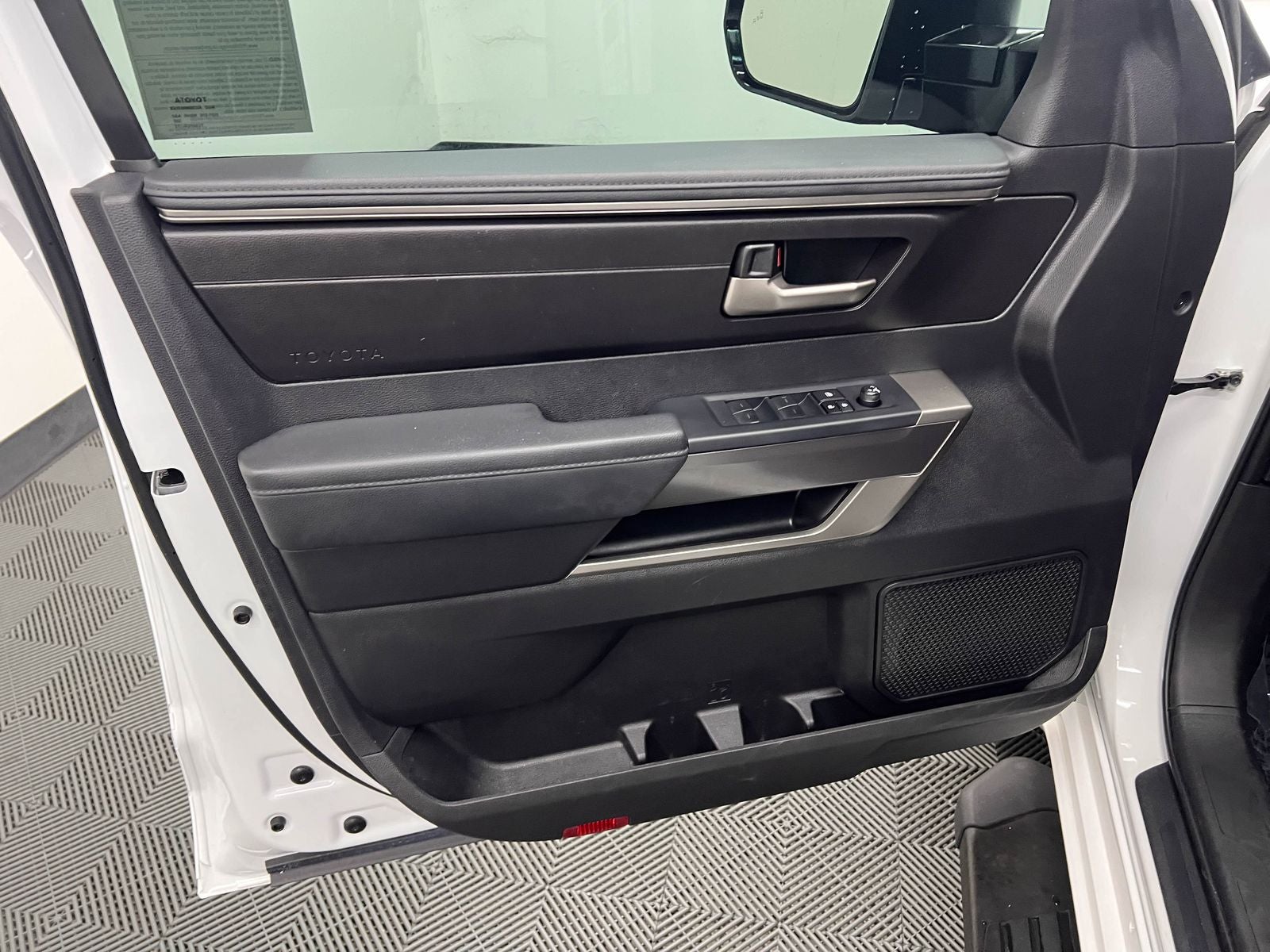 2025 Toyota Tundra SR5 RWD