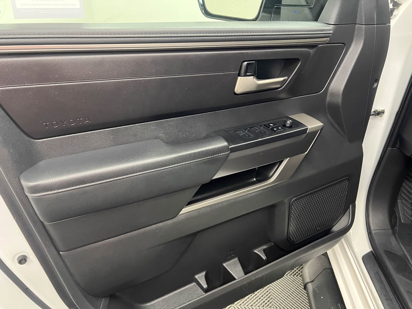 2024 Toyota Tundra SR5 4WD
