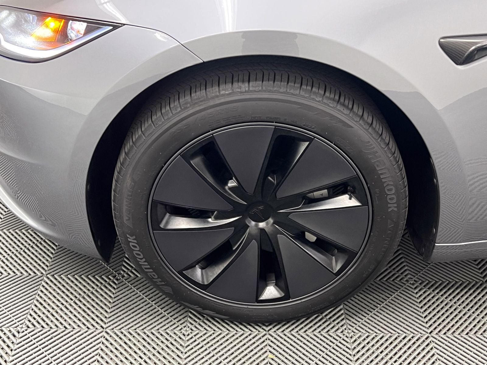 2024 Tesla Model 3 Base