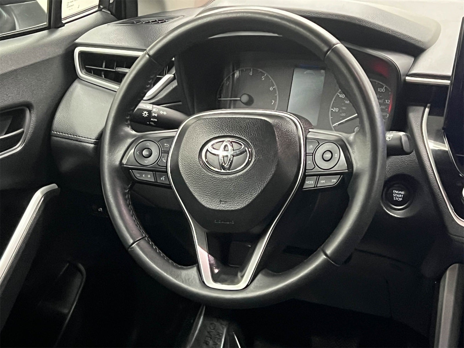 2025 Toyota Corolla Cross LE
