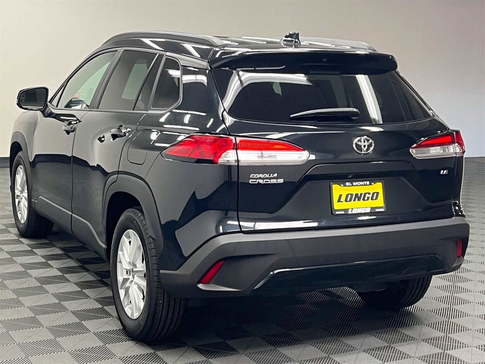 2025 Toyota Corolla Cross LE