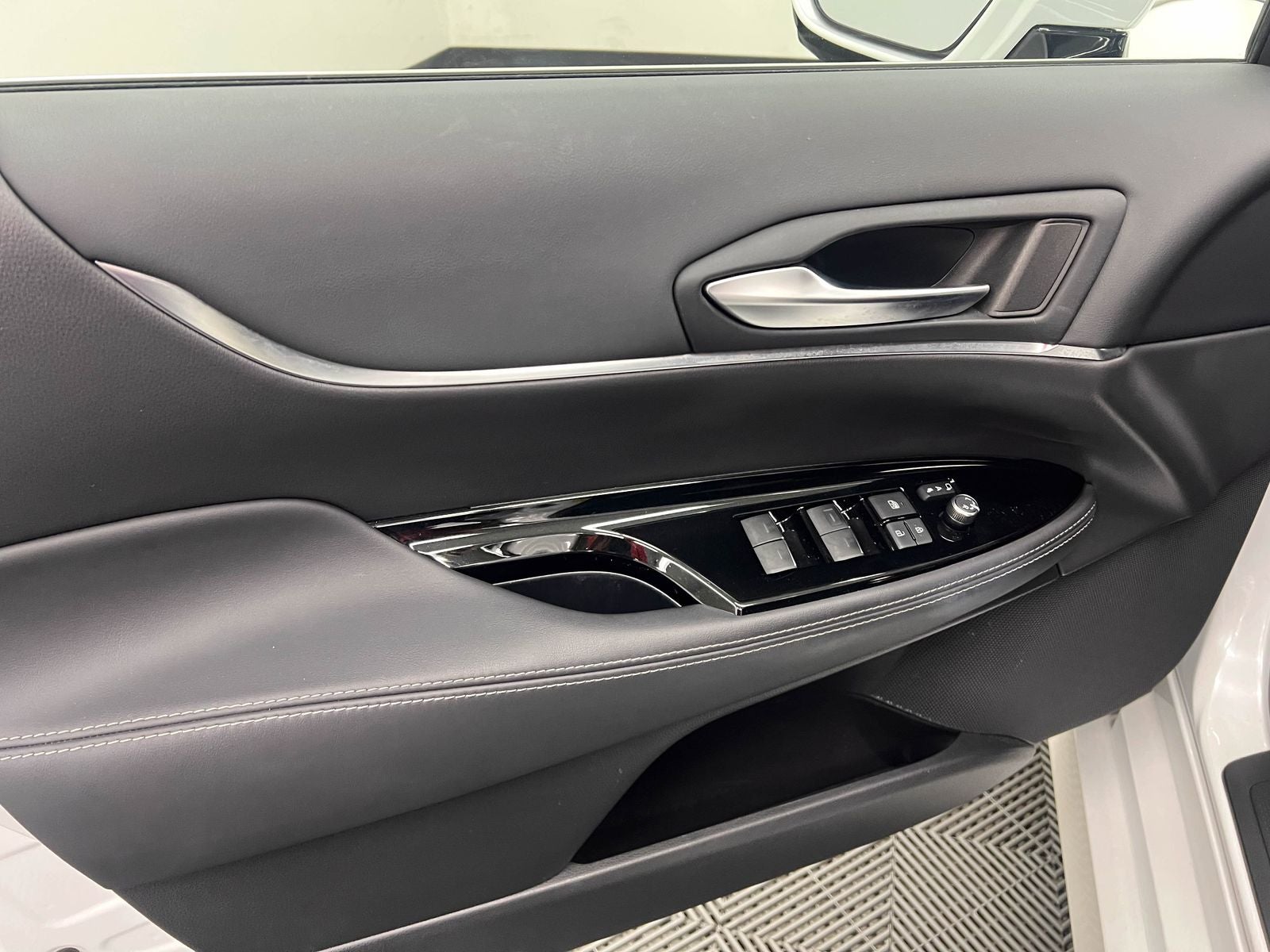 2023 Toyota Mirai XLE