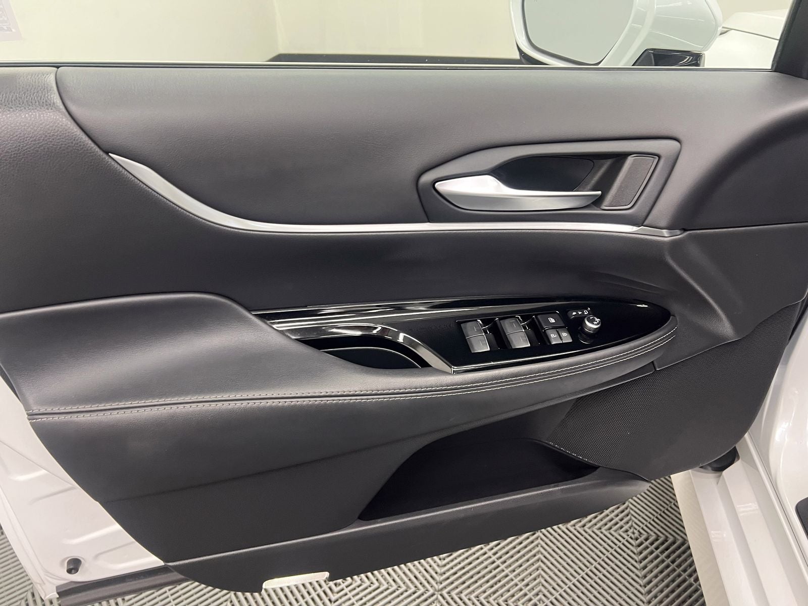 2023 Toyota Mirai XLE