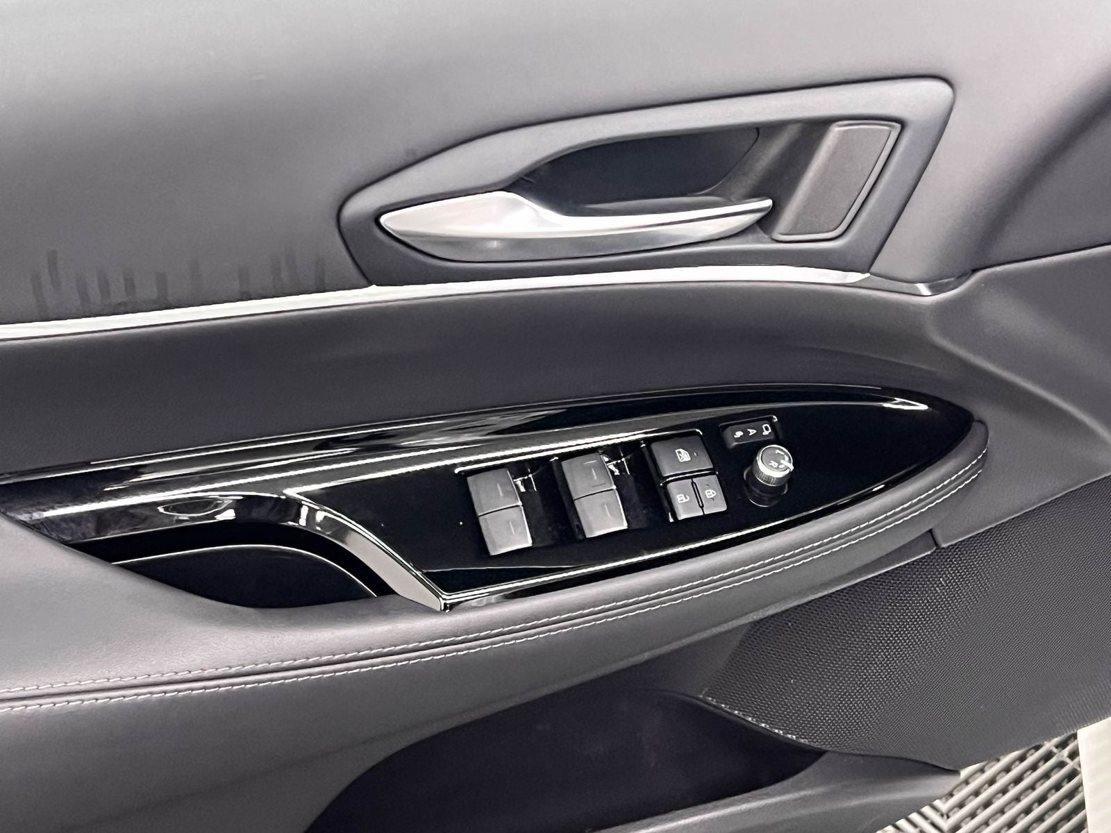 2023 Toyota Mirai XLE