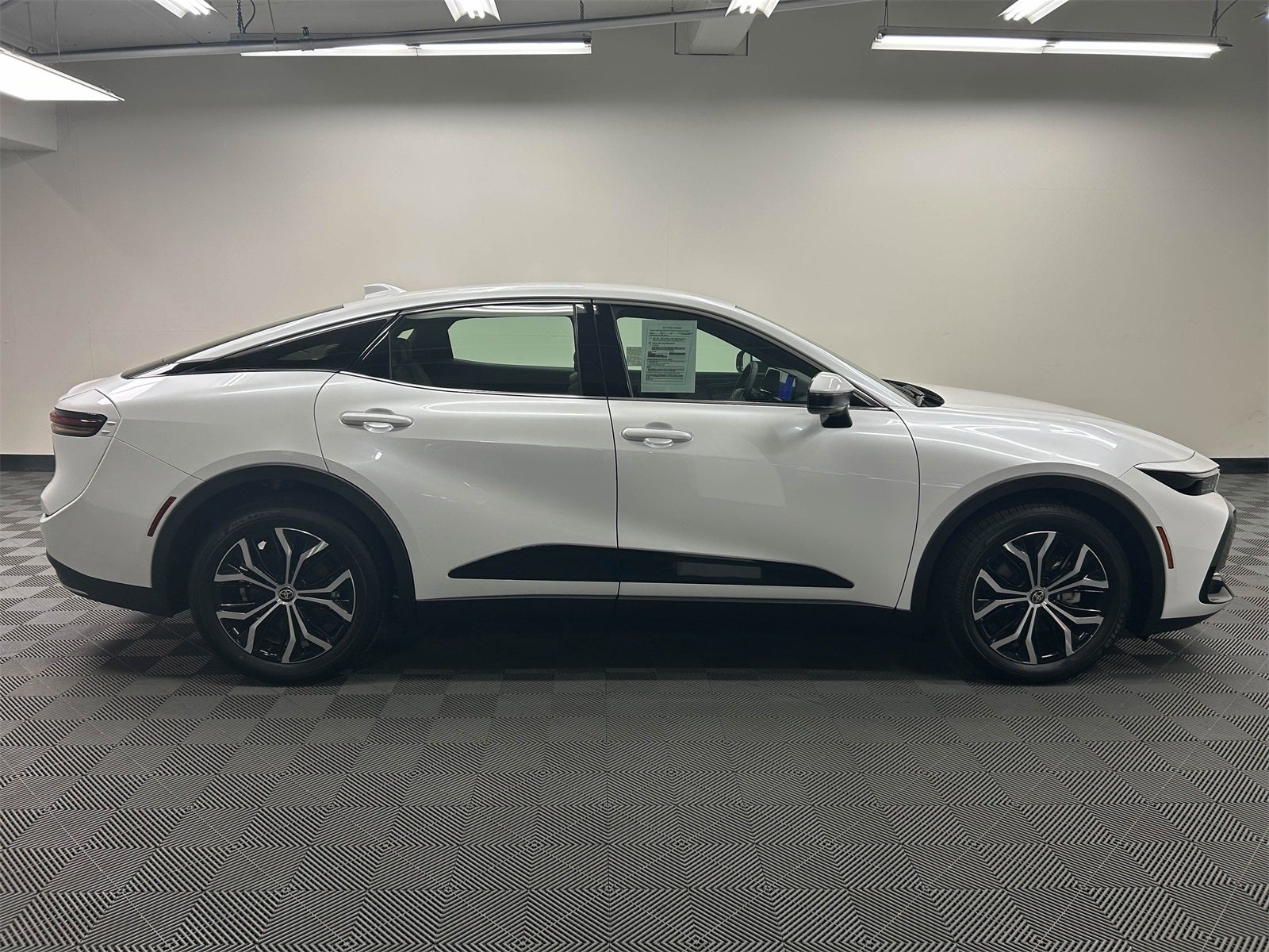 2025 Toyota Crown XLE