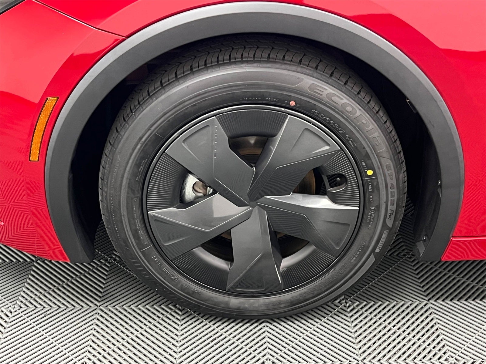 2023 Toyota Prius LE