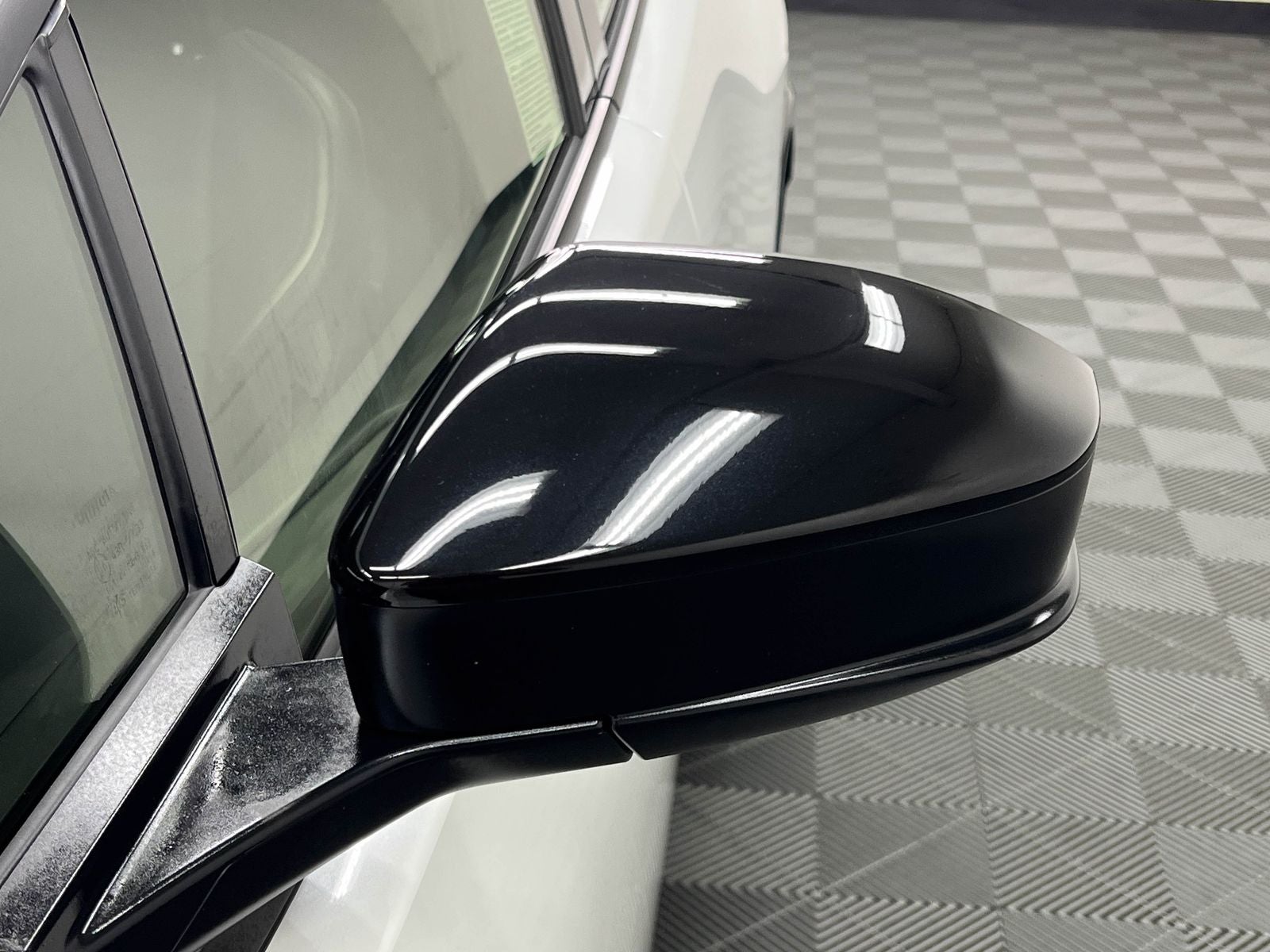 2025 Toyota Prius XLE