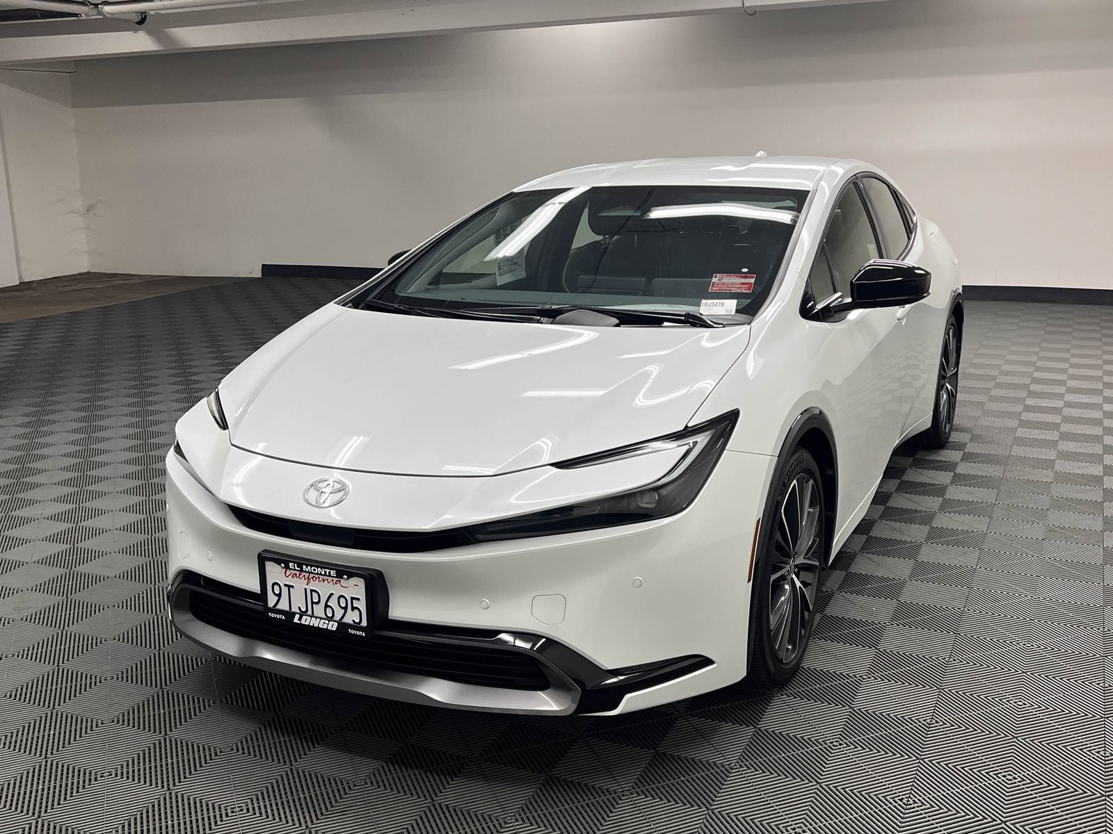 2025 Toyota Prius XLE