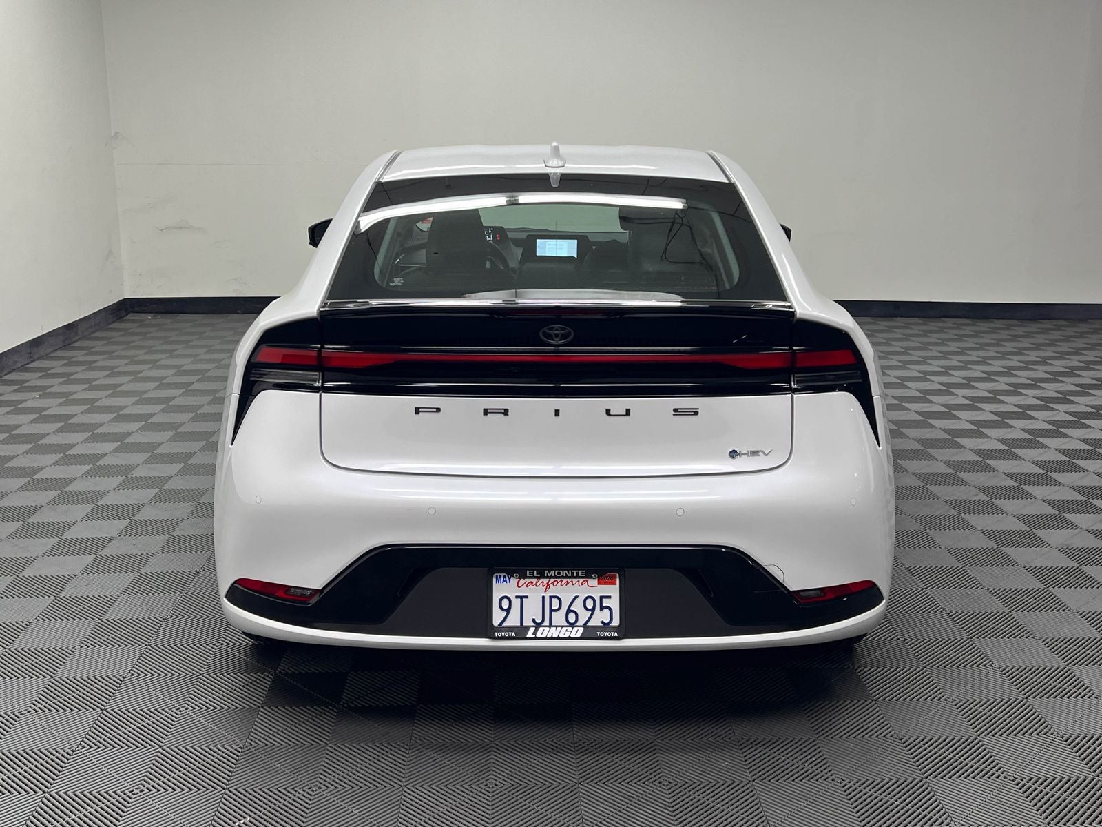 2025 Toyota Prius XLE