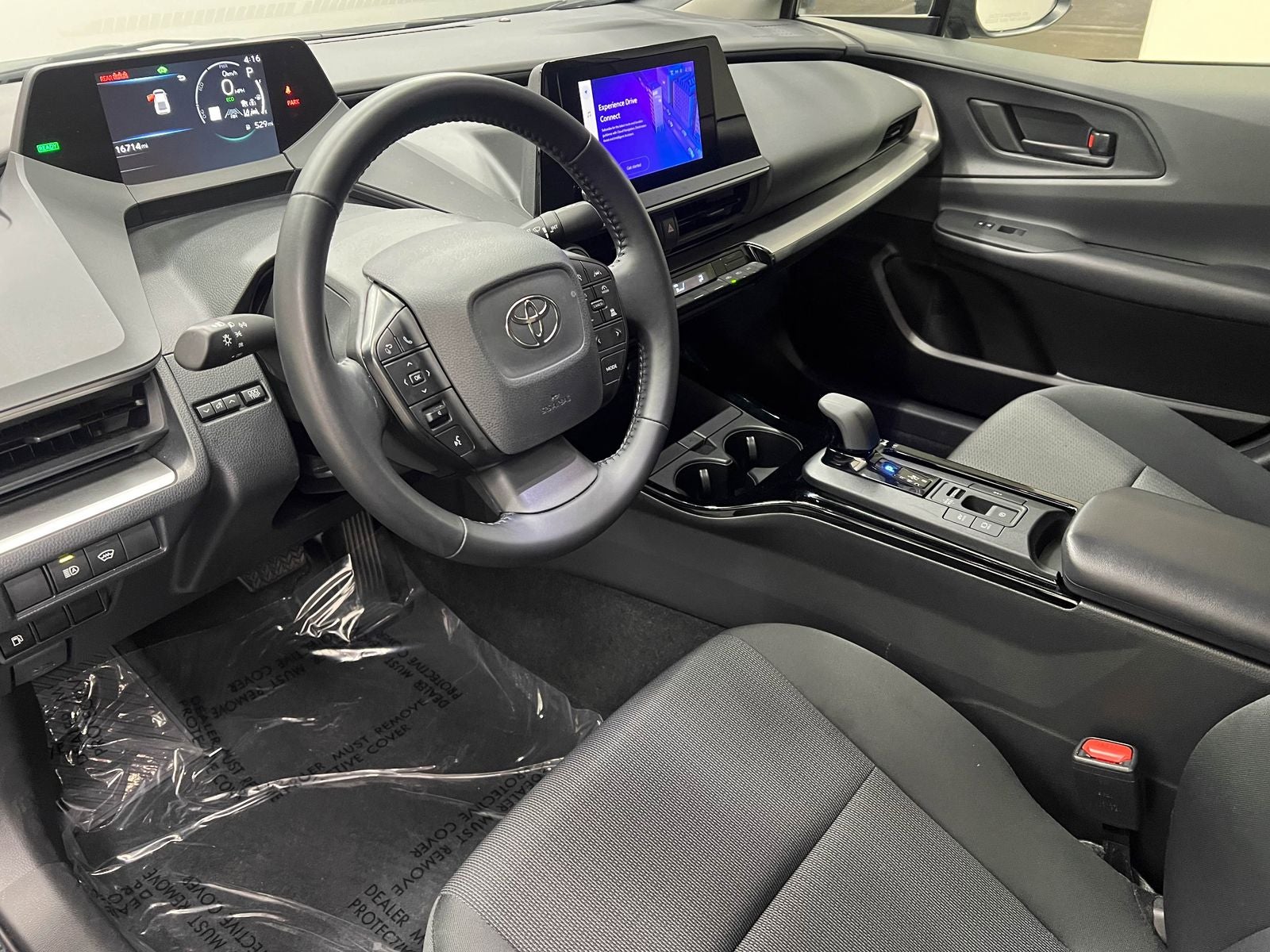 2025 Toyota Prius LE