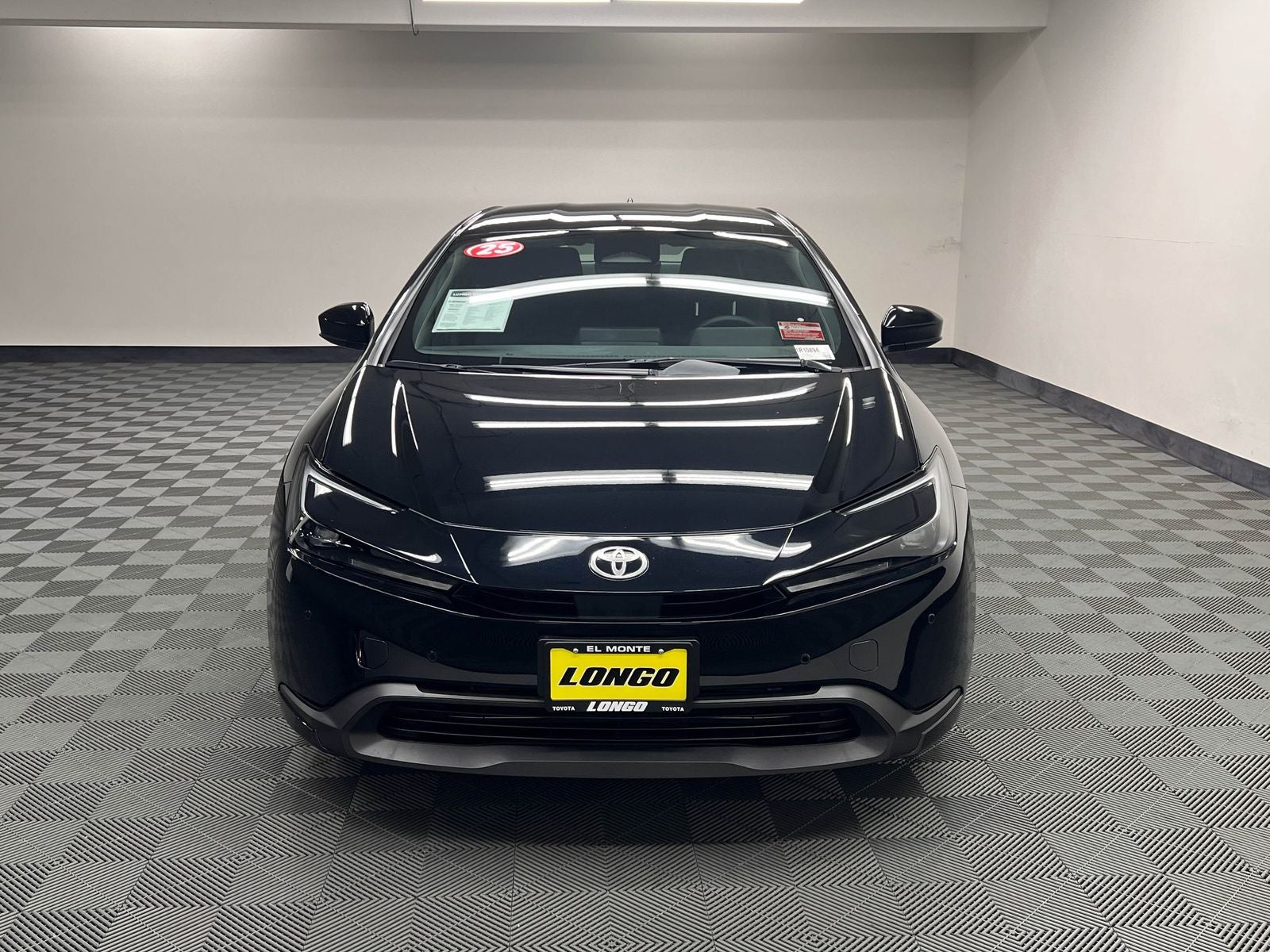 2025 Toyota Prius LE