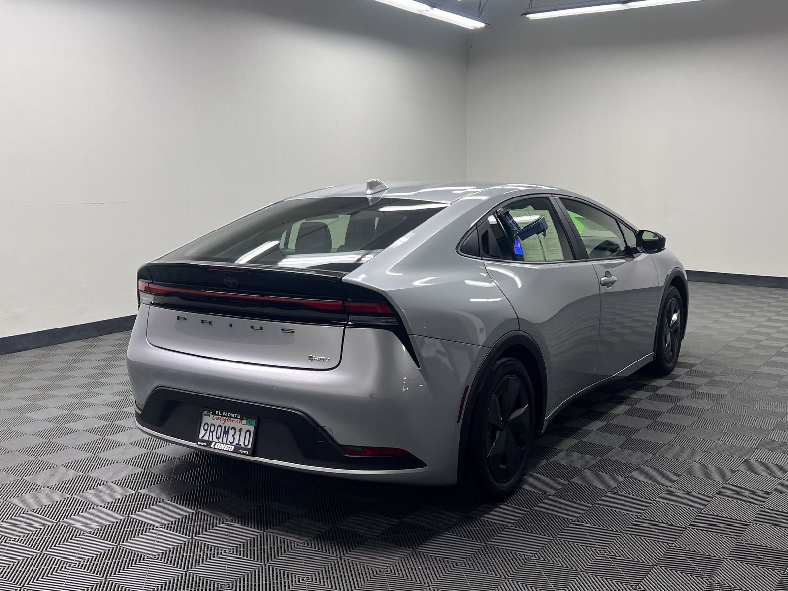 2024 Toyota Prius LE