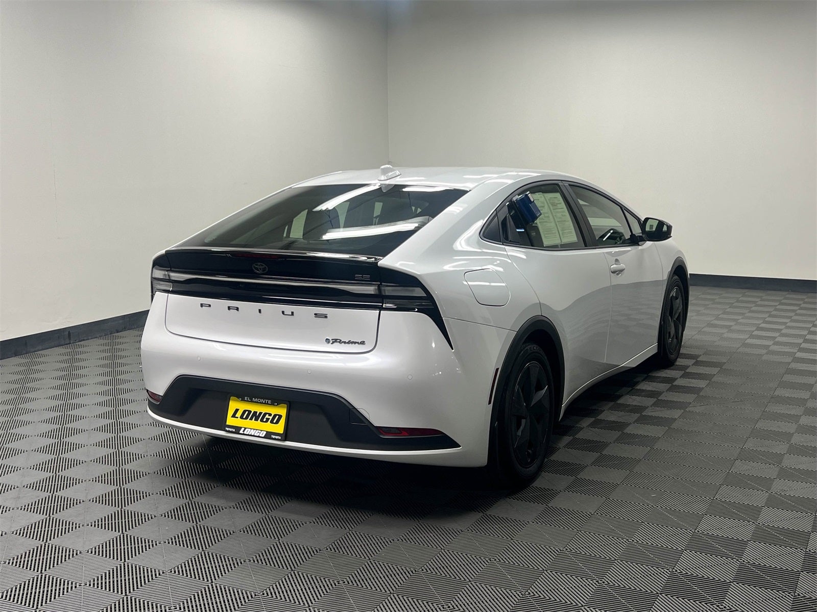 2024 Toyota Prius Prime SE