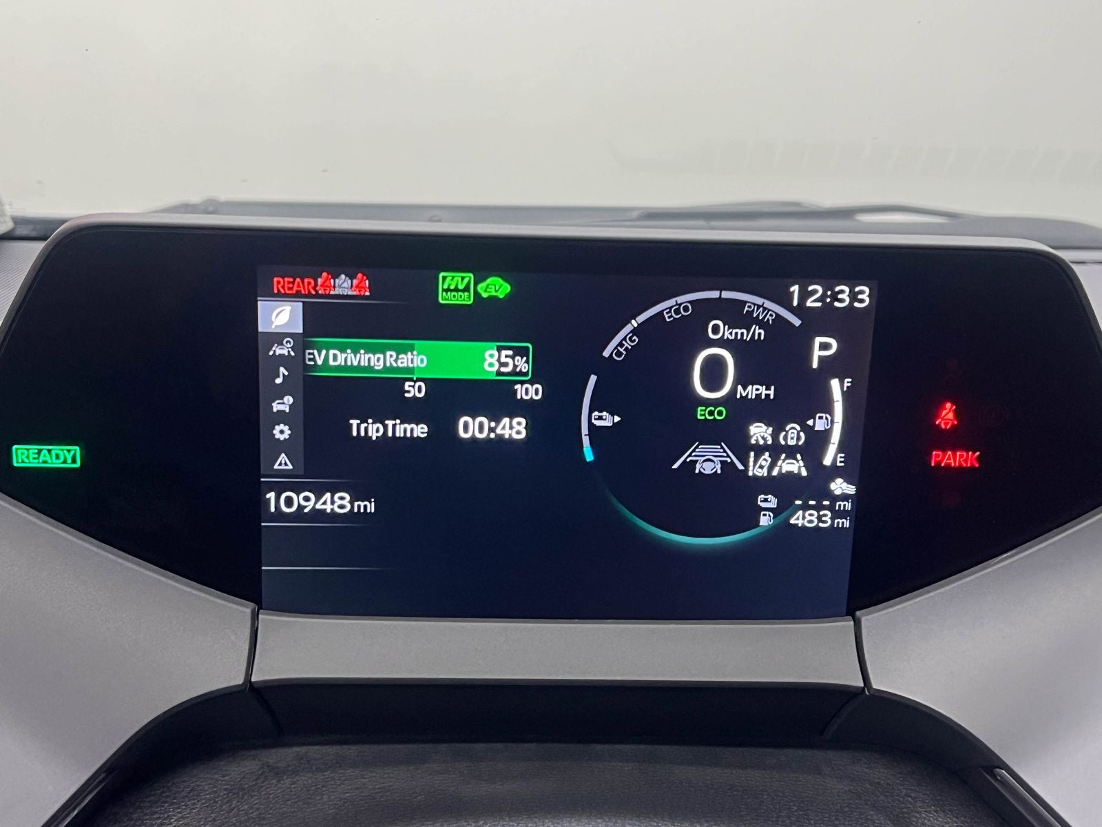 2025 Toyota Prius Plug-In Hybrid SE