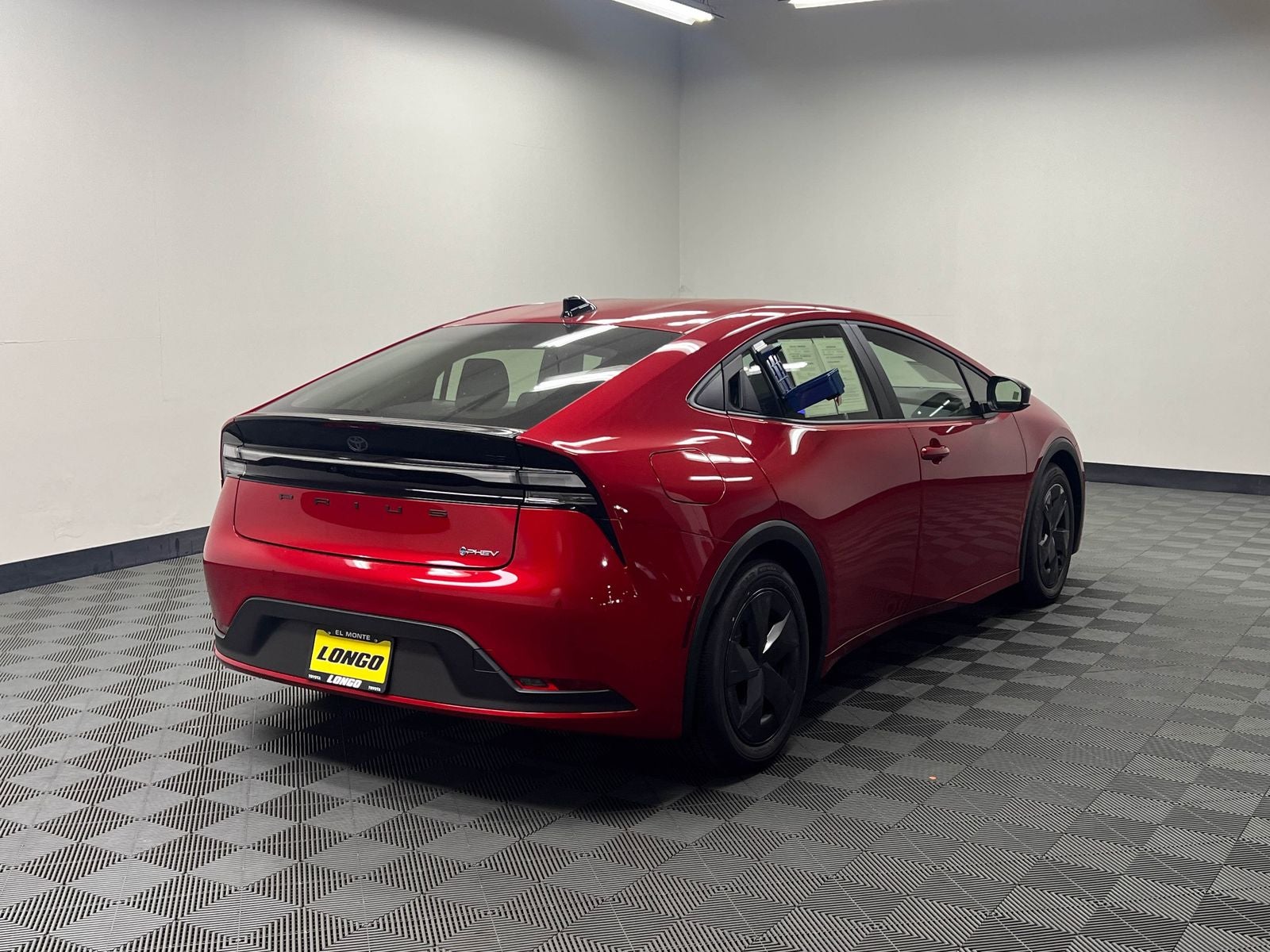 2026 Toyota Prius Plug-In Hybrid SE