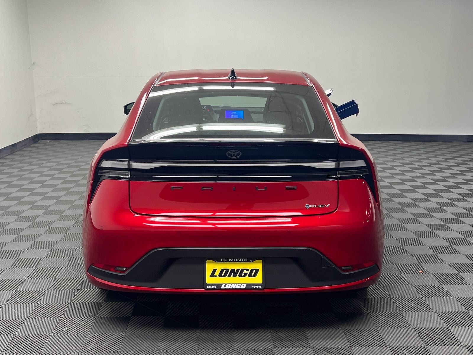 2026 Toyota Prius Plug-In Hybrid SE