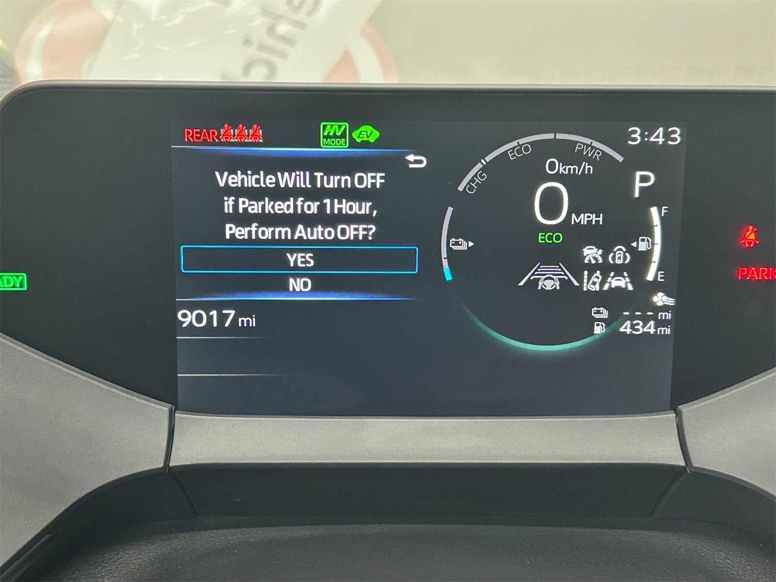 2025 Toyota Prius Plug-In Hybrid SE