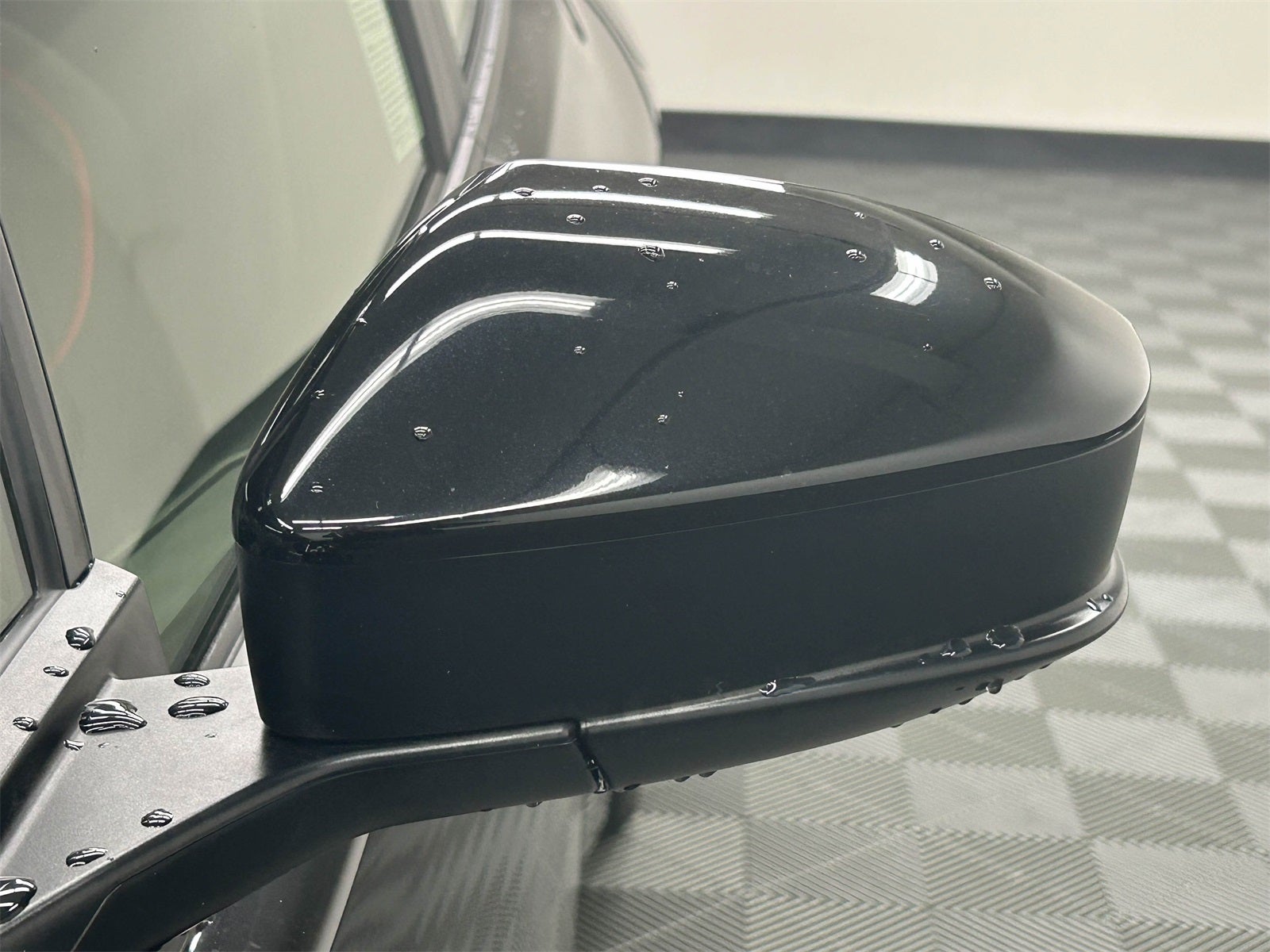 2025 Toyota Prius Plug-In Hybrid SE