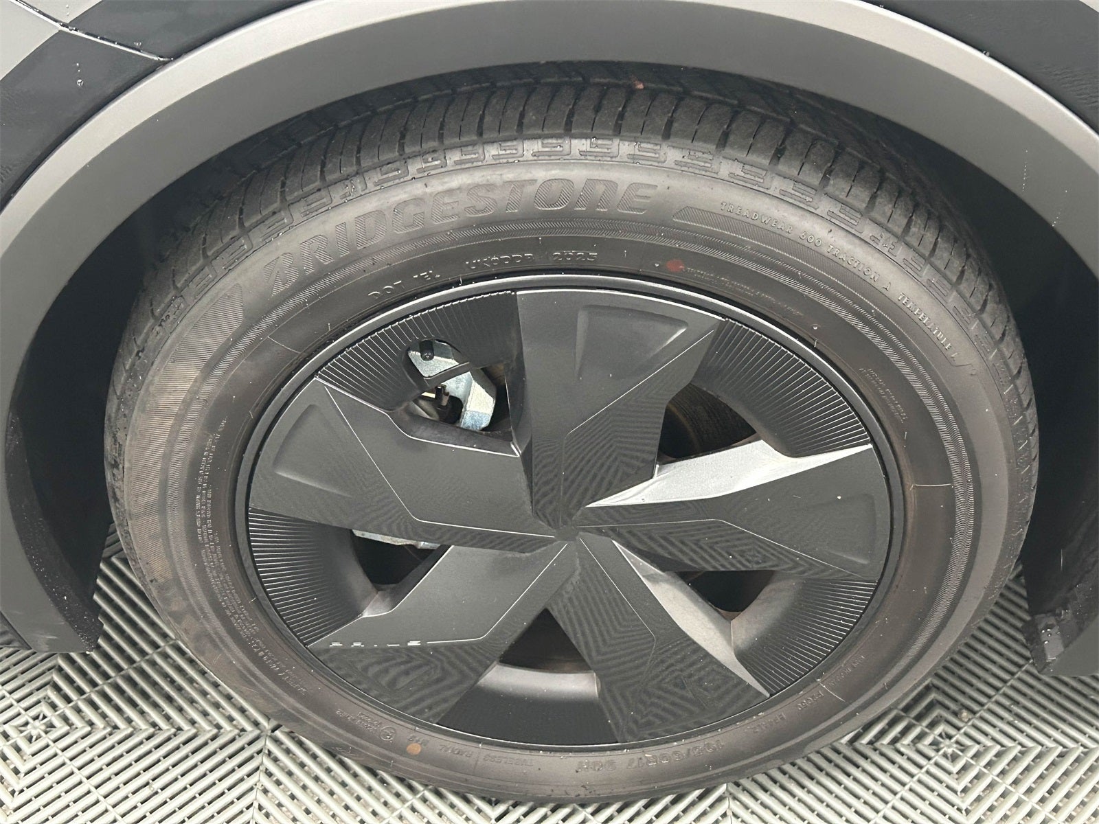 2025 Toyota Prius Plug-In Hybrid SE