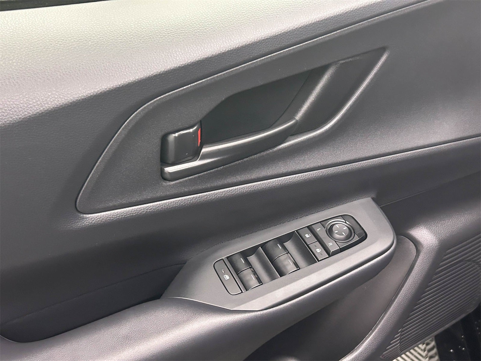 2025 Toyota Prius Plug-In Hybrid SE