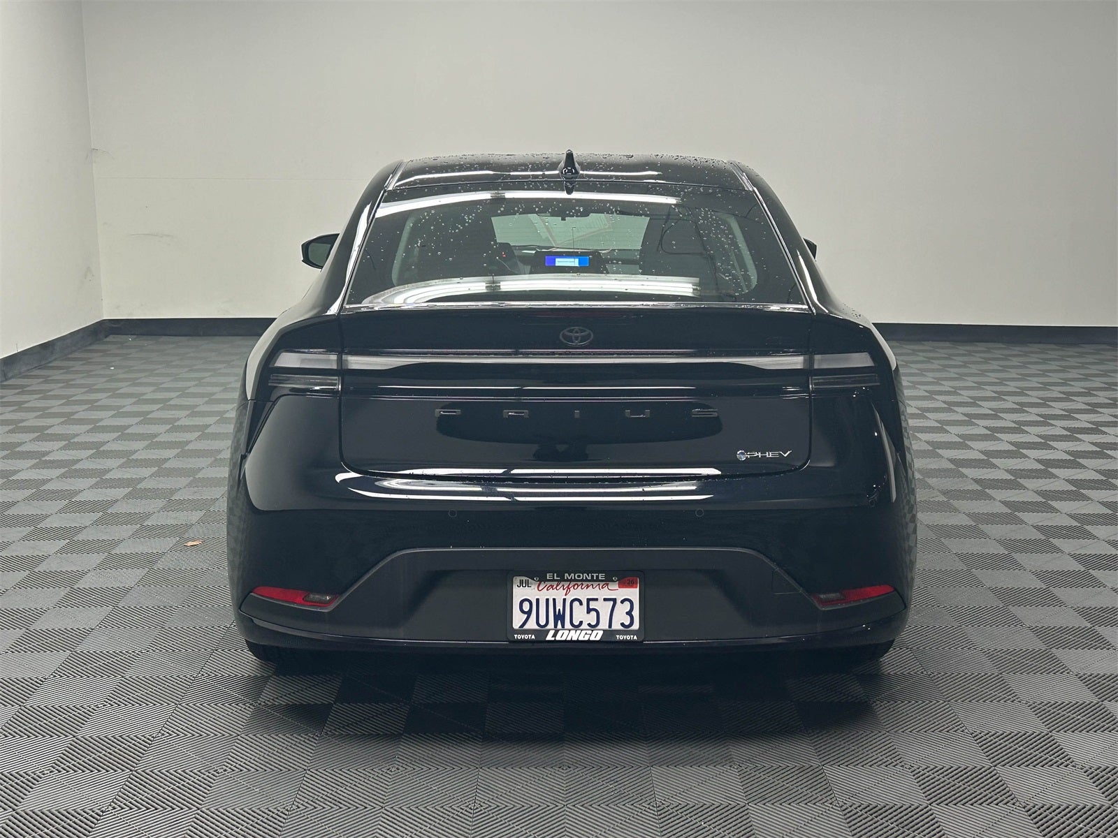2025 Toyota Prius Plug-In Hybrid SE