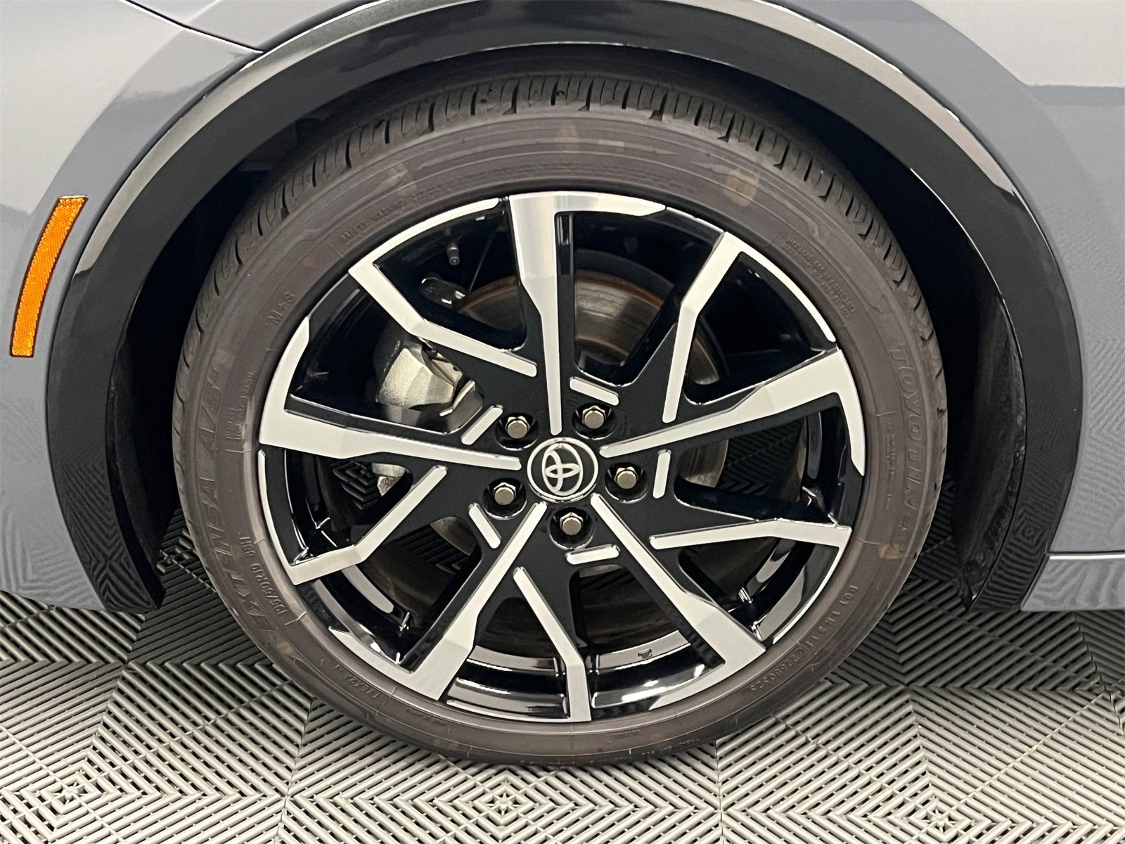 2025 Toyota Prius Plug-In Hybrid XSE