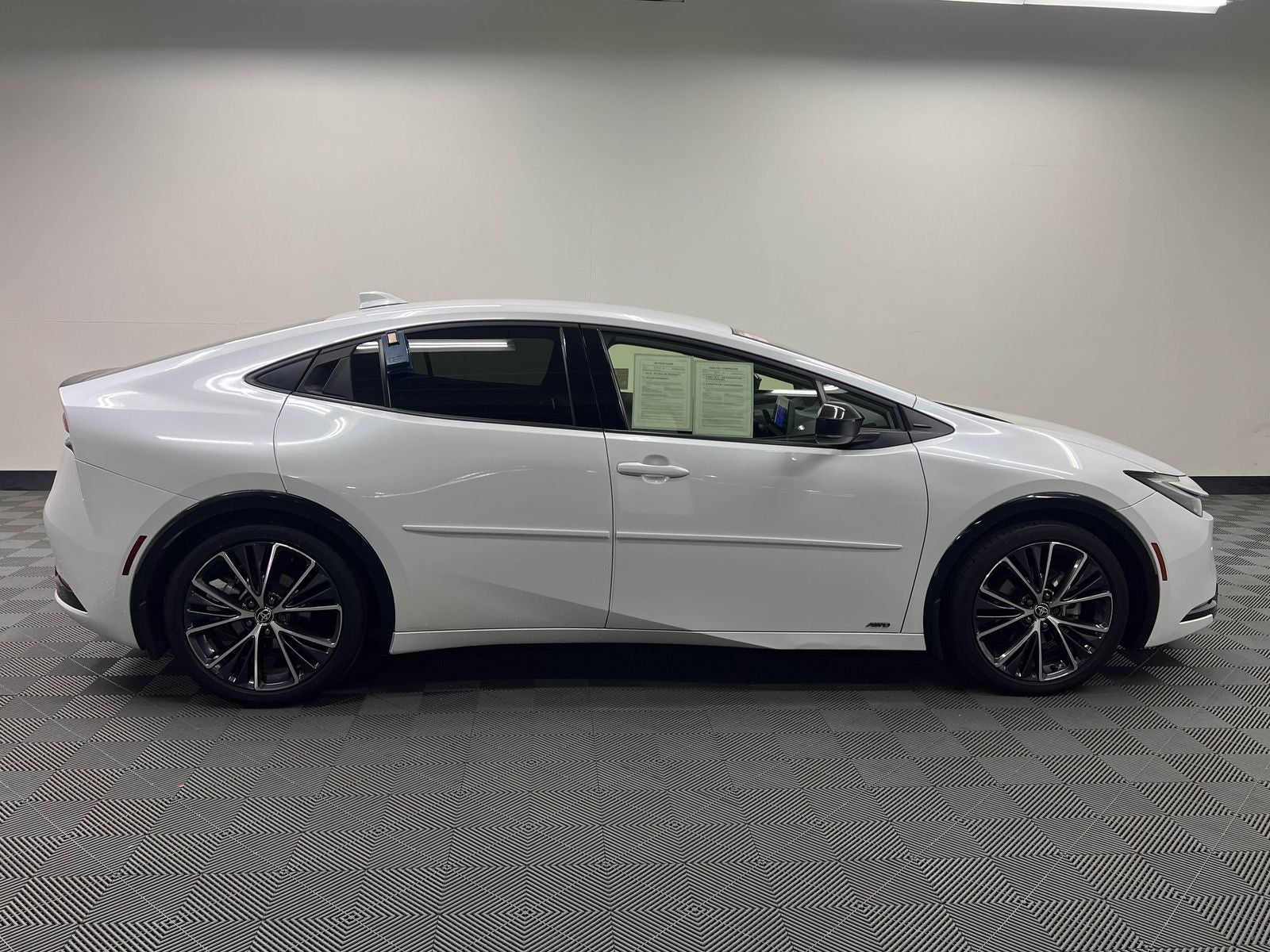 2023 Toyota Prius XLE