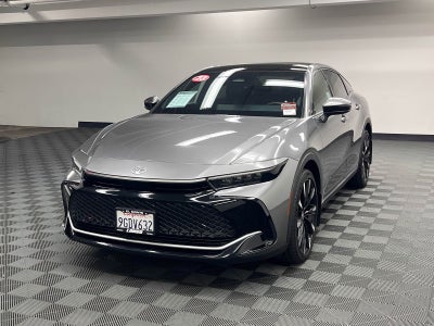 2023 Toyota Crown Platinum