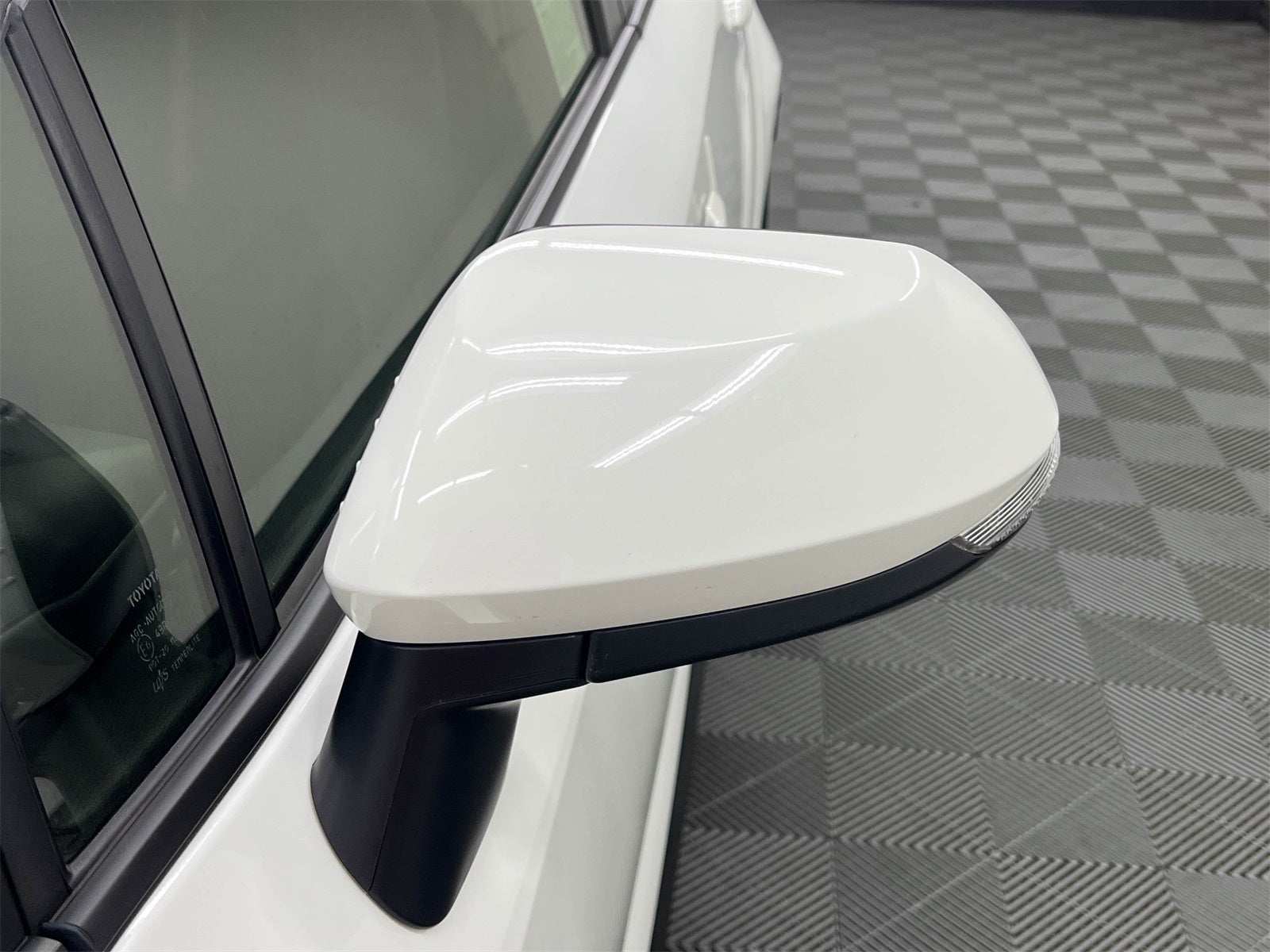 2025 Toyota Corolla Hybrid SE