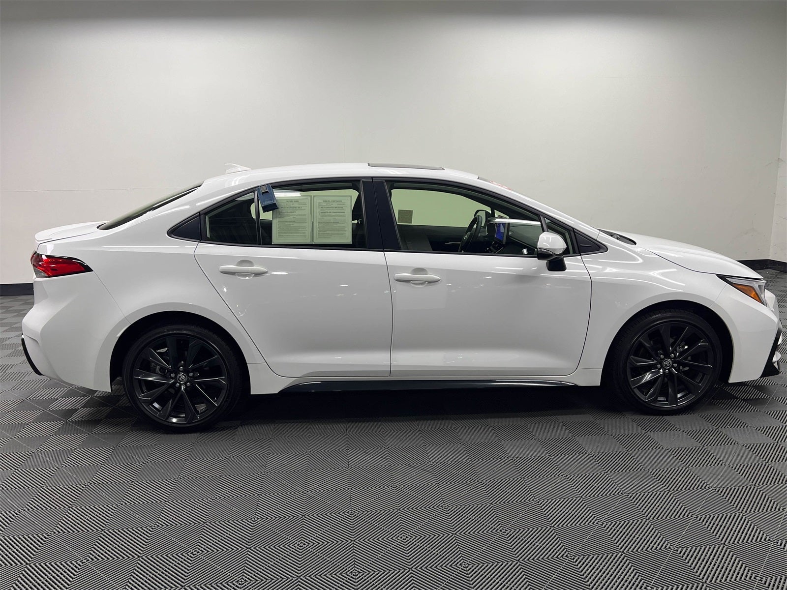 2025 Toyota Corolla Hybrid SE