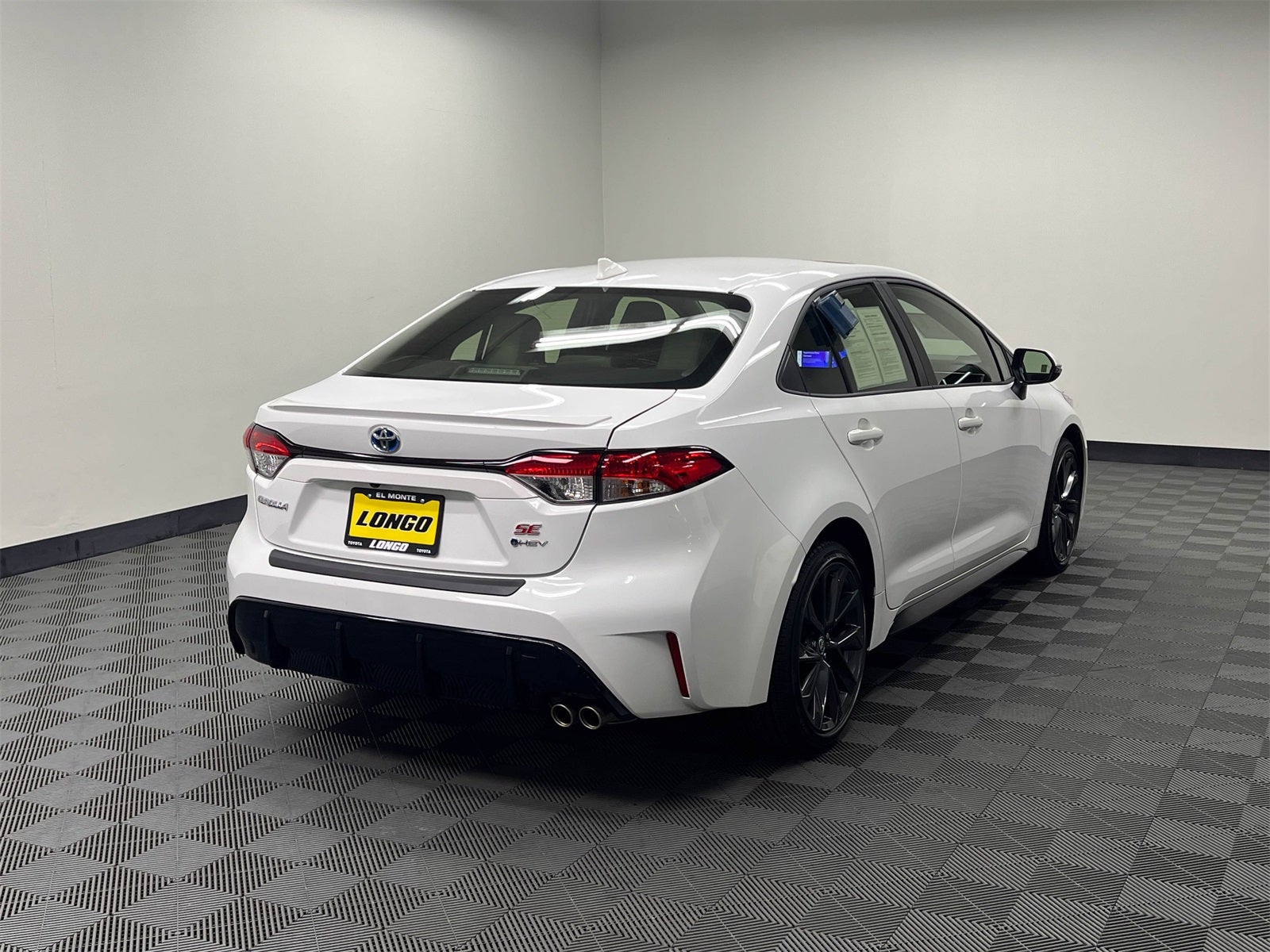 2025 Toyota Corolla Hybrid SE